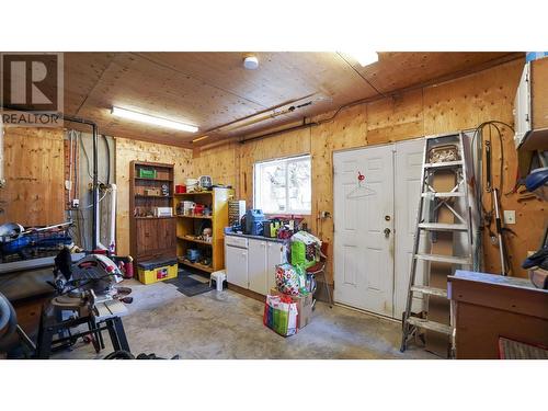 4746 Sunnybrae Canoe Point Road, Tappen, BC - Indoor