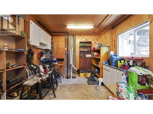 4746 Sunnybrae Canoe Point Road, Tappen, BC - Indoor