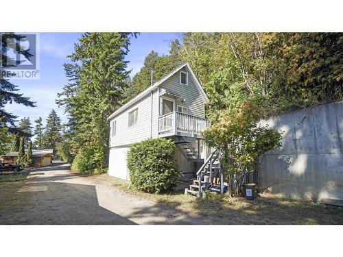 4746 Sunnybrae Canoe Point Road, Tappen, BC - Outdoor