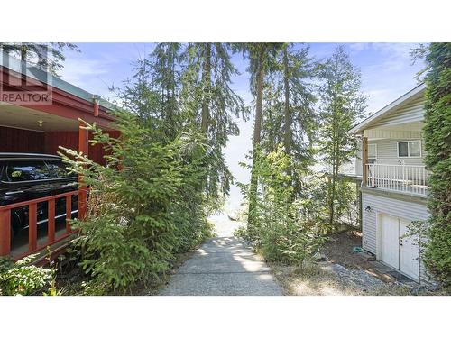 4746 Sunnybrae Canoe Point Road, Tappen, BC - Outdoor