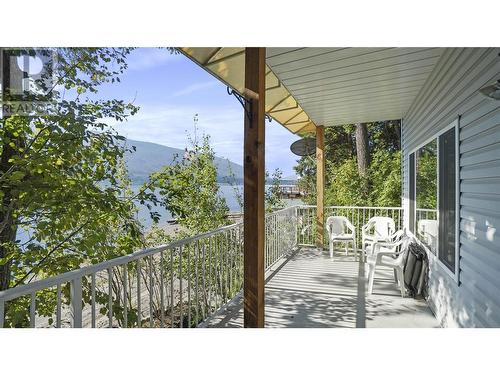 4746 Sunnybrae Canoe Point Road, Tappen, BC - Outdoor With Exterior