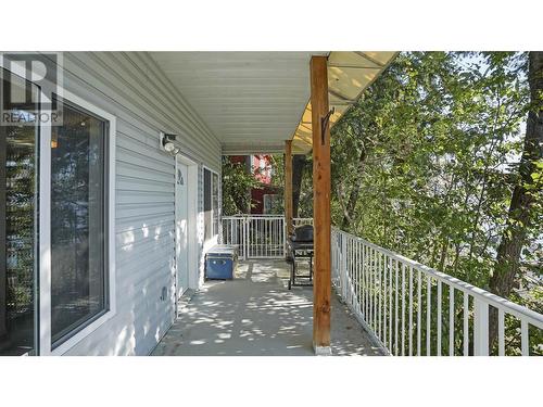 4746 Sunnybrae Canoe Point Road, Tappen, BC - Outdoor With Exterior