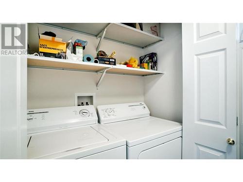 4746 Sunnybrae Canoe Point Road, Tappen, BC - Indoor Photo Showing Laundry Room