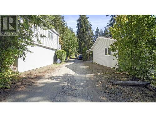 4746 Sunnybrae Canoe Point Road, Tappen, BC - Outdoor