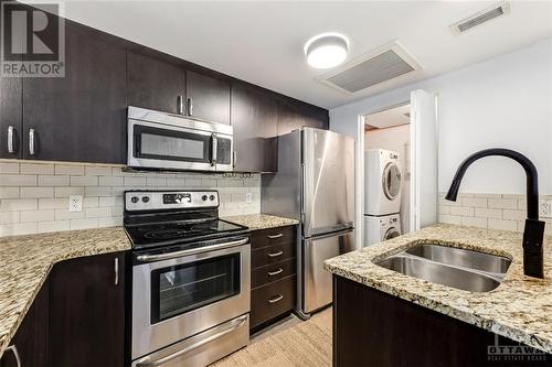 456 King Edward Avenue Unit#410, Ottawa, ON - Indoor Photo Showing Kitchen With Stainless Steel Kitchen With Double Sink With Upgraded Kitchen