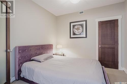 212 1132 College Drive, Saskatoon, SK - Indoor Photo Showing Bedroom