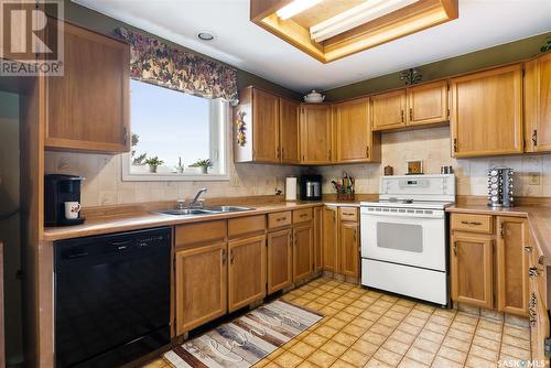Anderson Acreage, Francis Rm No. 127, SK - Indoor Photo Showing Kitchen With Double Sink