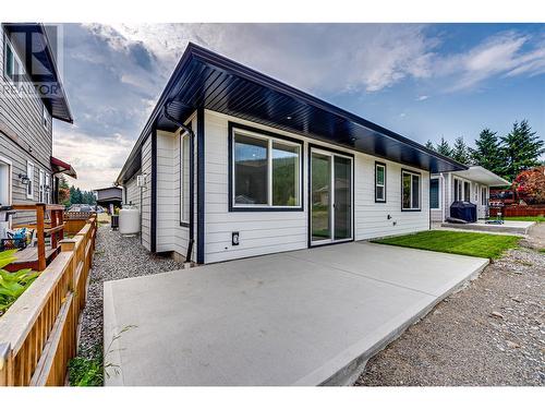 577 Meadowlark Avenue, Vernon, BC - Outdoor With Exterior