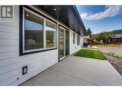 577 Meadowlark Avenue, Vernon, BC - Outdoor With Deck Patio Veranda With Exterior