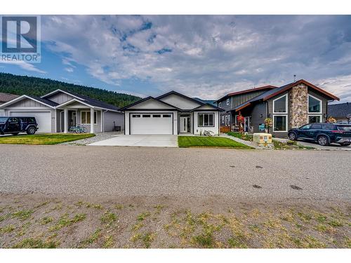 577 Meadowlark Avenue, Vernon, BC - Outdoor With Facade