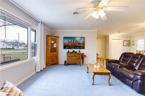 128 Cook Avenue, Ridgeway, ON - Indoor Photo Showing Living Room