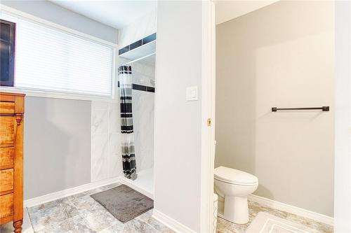128 Cook Avenue, Ridgeway, ON - Indoor Photo Showing Bathroom