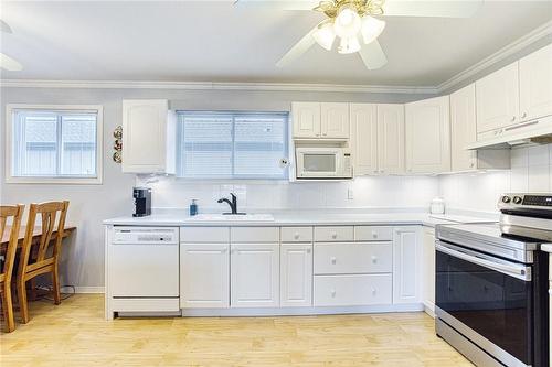 128 Cook Avenue, Ridgeway, ON - Indoor Photo Showing Kitchen
