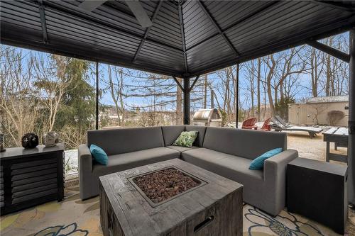 31 Ormerod Close, Dundas, ON - Outdoor With Deck Patio Veranda With Exterior