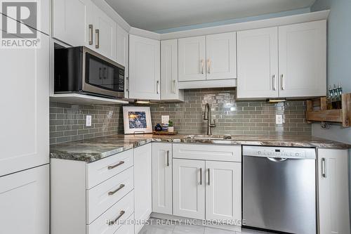 488 Central Avenue, London, ON - Indoor Photo Showing Kitchen With Upgraded Kitchen