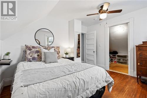 23 Catherine St, St. Catharines, ON - Indoor Photo Showing Bedroom