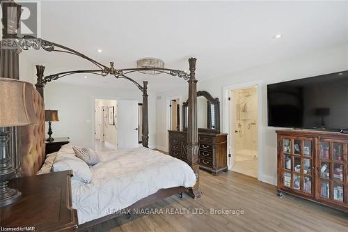 77 B Broadway Avenue, St. Catharines, ON - Indoor Photo Showing Bedroom