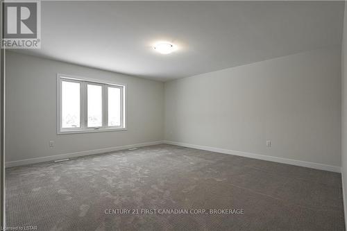 6719 Hayward Dr, London, ON - Indoor Photo Showing Other Room