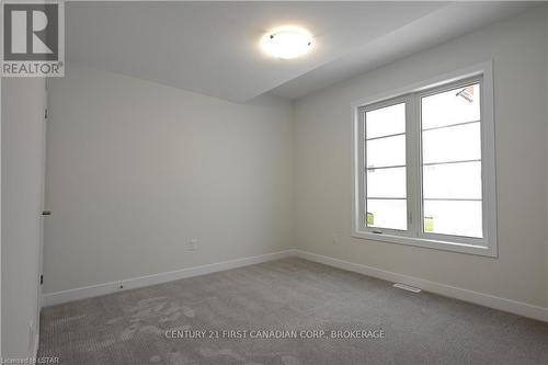6719 Hayward Dr, London, ON - Indoor Photo Showing Other Room