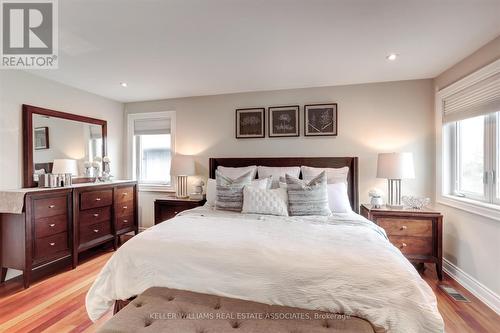 20 Cumberland Drive, Mississauga, ON - Indoor Photo Showing Bedroom