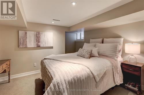 20 Cumberland Drive, Mississauga, ON - Indoor Photo Showing Bedroom