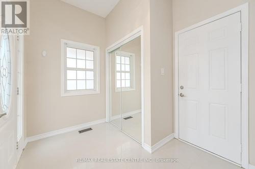 917 Whaley Way, Milton, ON - Indoor Photo Showing Other Room