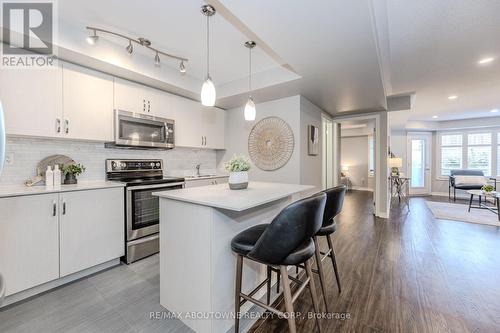 #4-01 -2420 Baronwood Dr, Oakville, ON - Indoor Photo Showing Kitchen With Stainless Steel Kitchen With Upgraded Kitchen