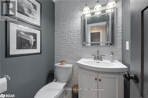 92 Golden Meadow Rd, Barrie, ON - Indoor Photo Showing Bathroom