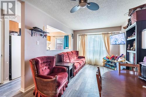 186 Pickett Crescent, Barrie, ON - Indoor Photo Showing Living Room