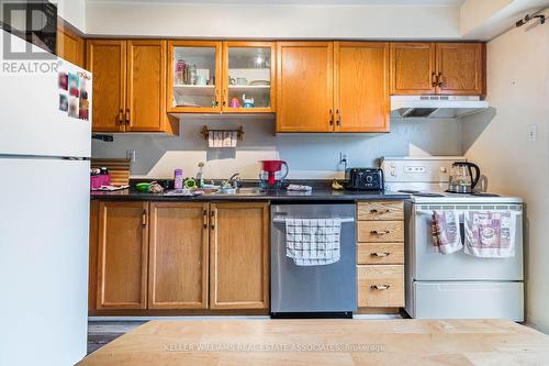186 Pickett Crescent, Barrie, ON - Indoor Photo Showing Kitchen