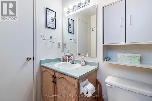 186 Pickett Cres, Barrie, ON - Indoor Photo Showing Bathroom