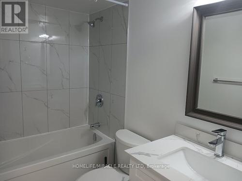 410 - 17 Knightsbridge Road, Brampton, ON - Indoor Photo Showing Bathroom