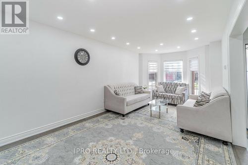 23 Elk Street, Brampton, ON - Indoor Photo Showing Living Room