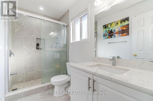 23 Elk Street, Brampton, ON - Indoor Photo Showing Bathroom