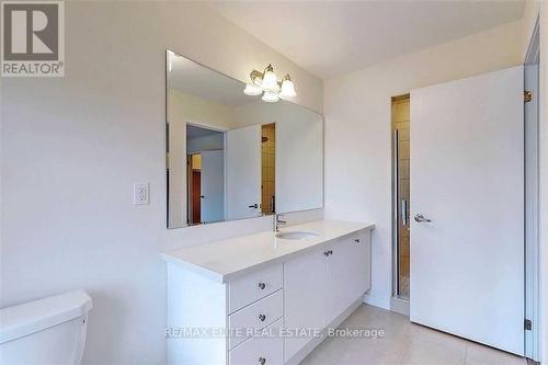 10270 Keele Street, Vaughan, ON - Indoor Photo Showing Bathroom