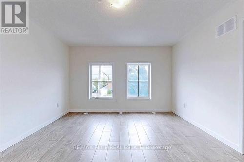 10270 Keele St, Vaughan, ON - Indoor Photo Showing Other Room