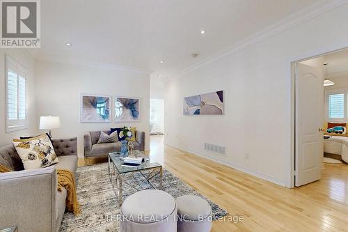 19 Isaiah Drive, Vaughan, ON - Indoor Photo Showing Living Room