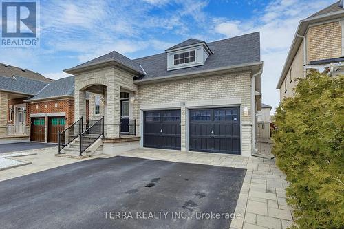 19 Isaiah Dr, Vaughan, ON - Outdoor With Facade
