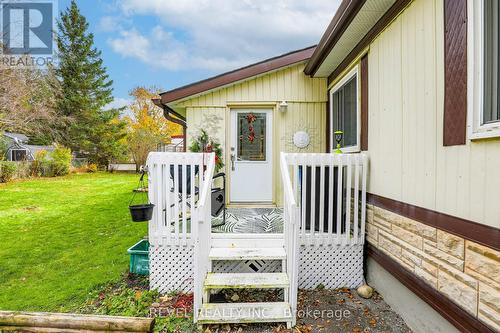 20 Homewood Ave, Kawartha Lakes, ON - Outdoor With Deck Patio Veranda