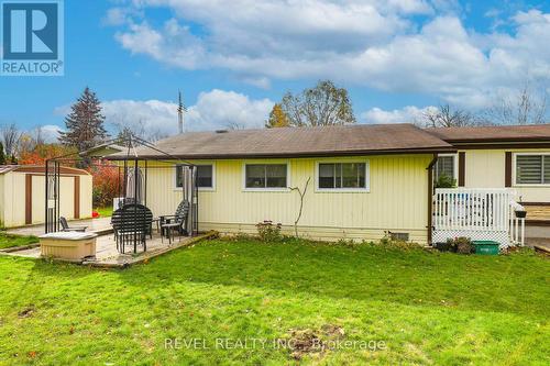 20 Homewood Ave, Kawartha Lakes, ON - Outdoor With Deck Patio Veranda