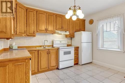 490 George Street S, Peterborough, ON - Indoor Photo Showing Kitchen With Double Sink