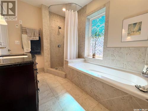 104 5Th Avenue W, Biggar, SK - Indoor Photo Showing Bathroom