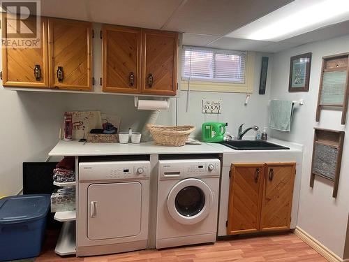 39 Hart Rd, Elliot Lake, ON - Indoor Photo Showing Laundry Room