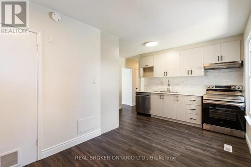 136 Jacobson Ave, St. Catharines, ON - Indoor Photo Showing Kitchen