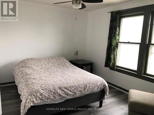 5189 Jepson Street, Niagara Falls, ON - Indoor Photo Showing Bedroom
