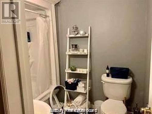 146 Dean Avenue, Sudbury, ON - Indoor Photo Showing Bathroom