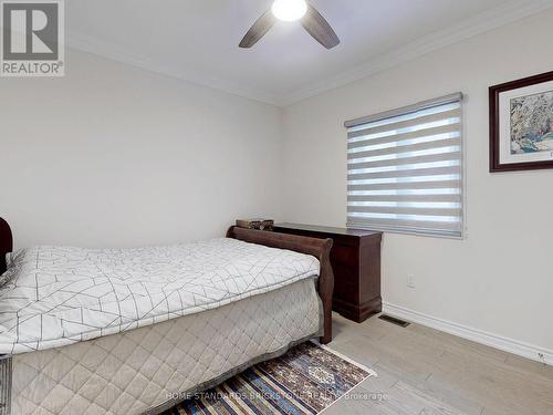 107 Connell Drive, Georgina, ON - Indoor Photo Showing Bedroom