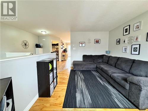 197 Lonsdale, Moncton, NB - Indoor Photo Showing Living Room