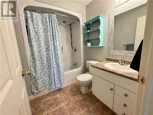 197 Lonsdale, Moncton, NB - Indoor Photo Showing Bathroom