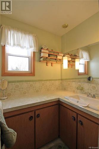 209 Route 121, Bloomfield, NB - Indoor Photo Showing Bathroom